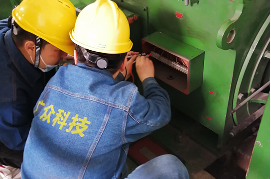 廣眾電動(dòng)機(jī)主要軸承溫度及振動(dòng)監(jiān)測(cè)裝置 硯峽鄉(xiāng)煤礦安裝中